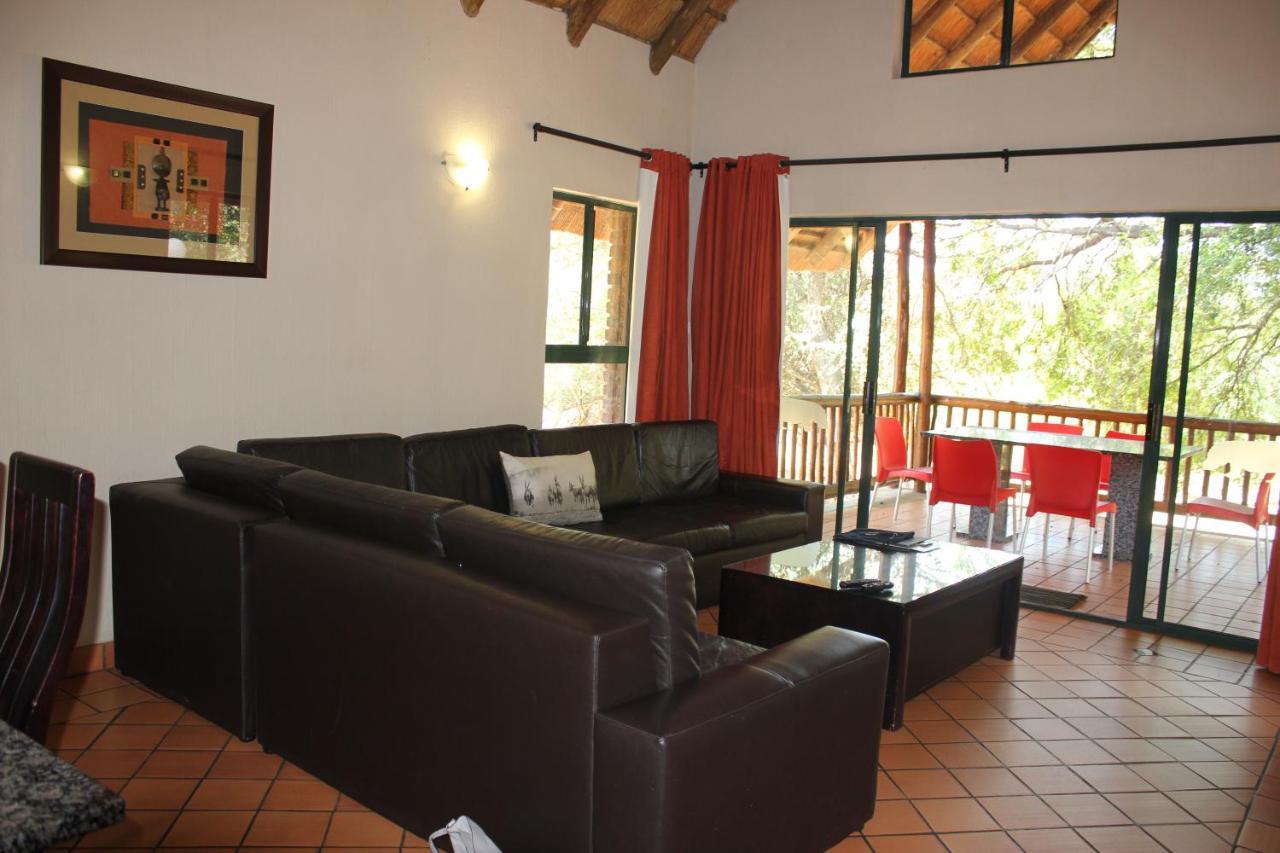 Ekuthuleni River Front Chalets Maruleng Екстер'єр фото